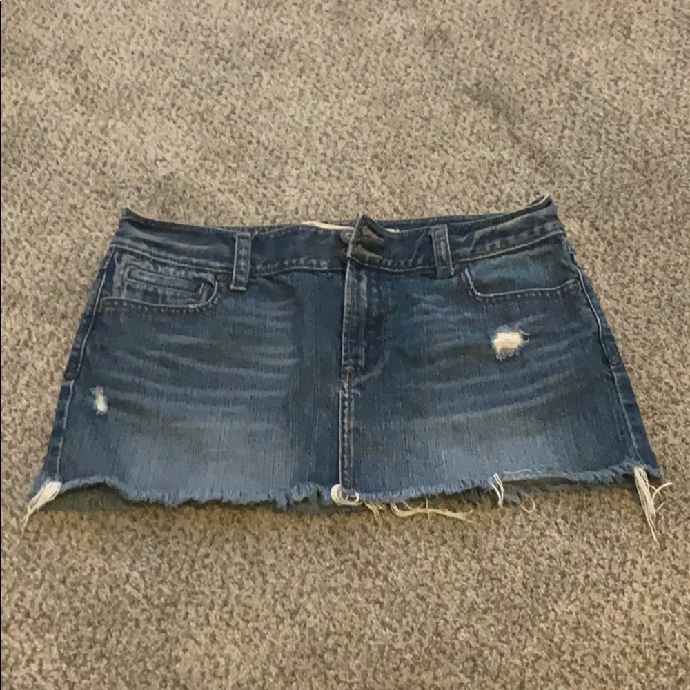 Hollister frayed mini denim skirt